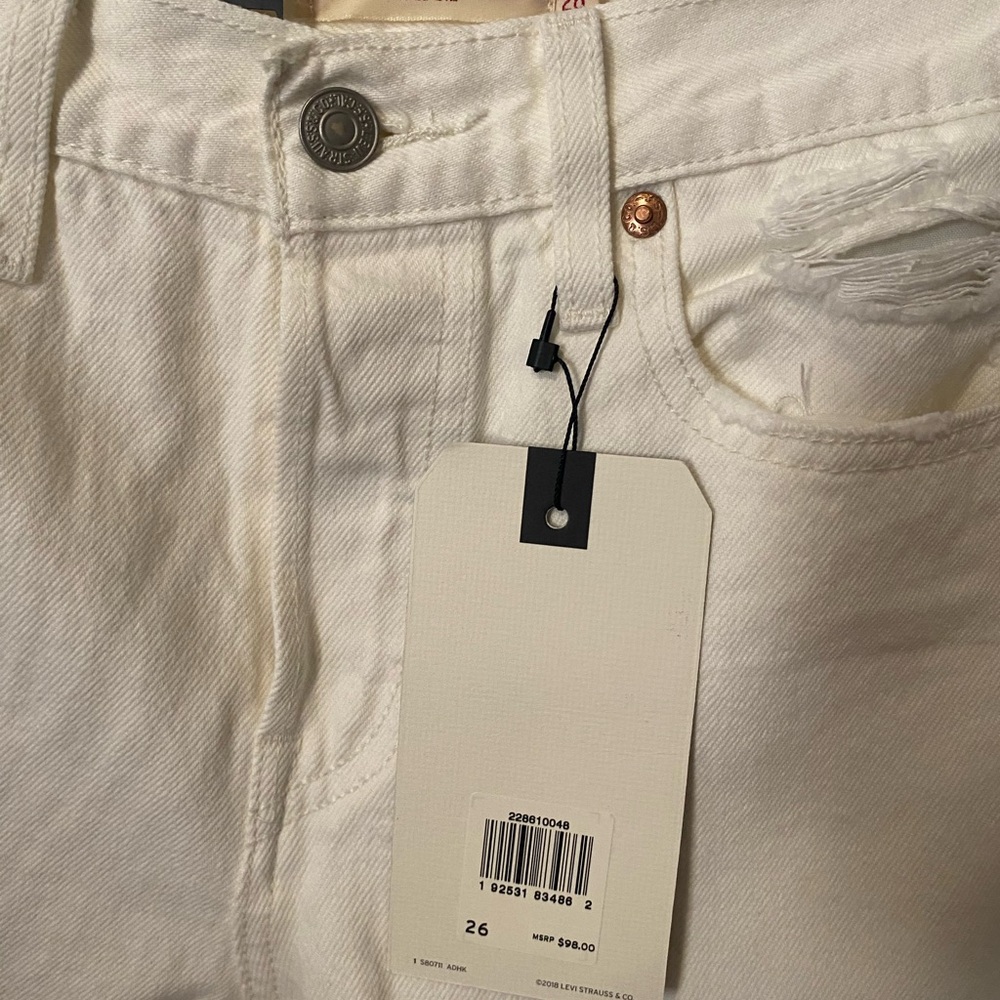 Levi’s wedgie jeans